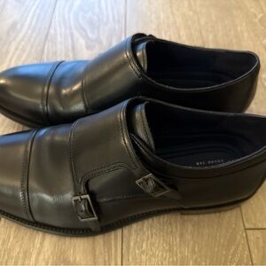 Cole Haan Black Leather Oxfords. Size 10.